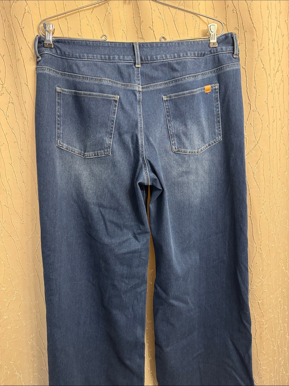 HALARA wide leg long Jeans in Medium Blue - Picture 6 of 7